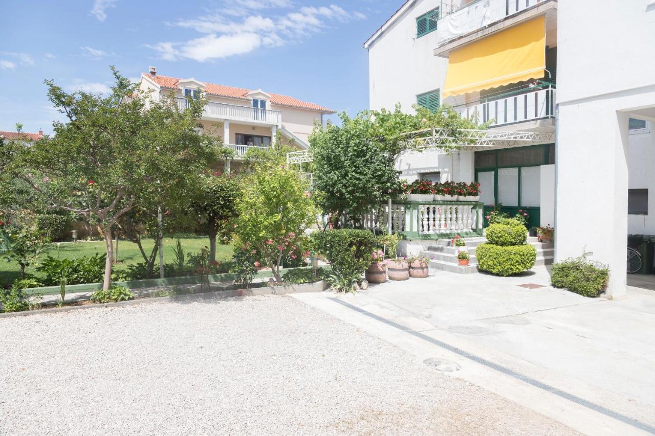 Apartments Zanze Vodice Exterior photo